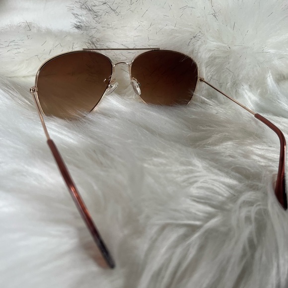 Stylish Brown Aviator Sunglasses - Picture 7 of 7
